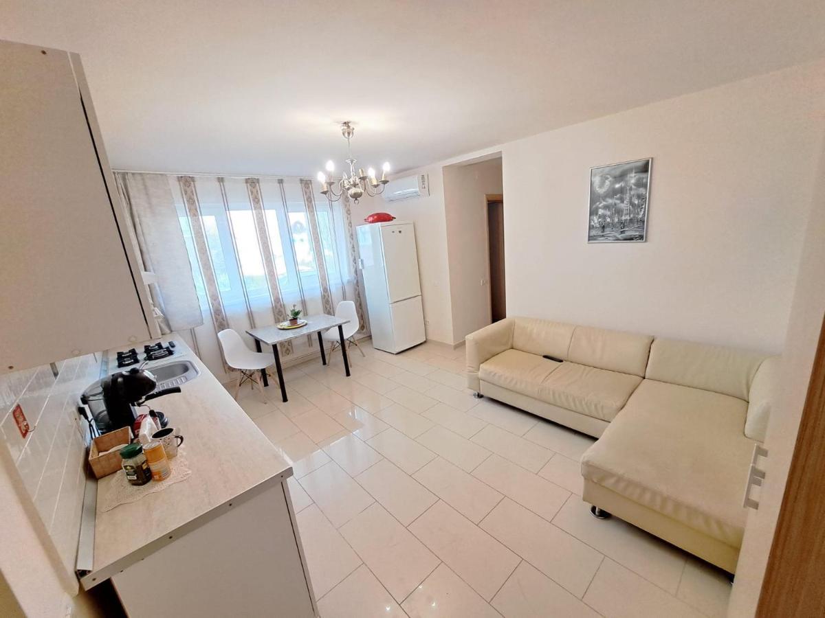 شقة أراد  في Bine Ati Venit La Maria Str Ion Alexandru Nr 1 Bl 14 Ap 1 المظهر الخارجي الصورة