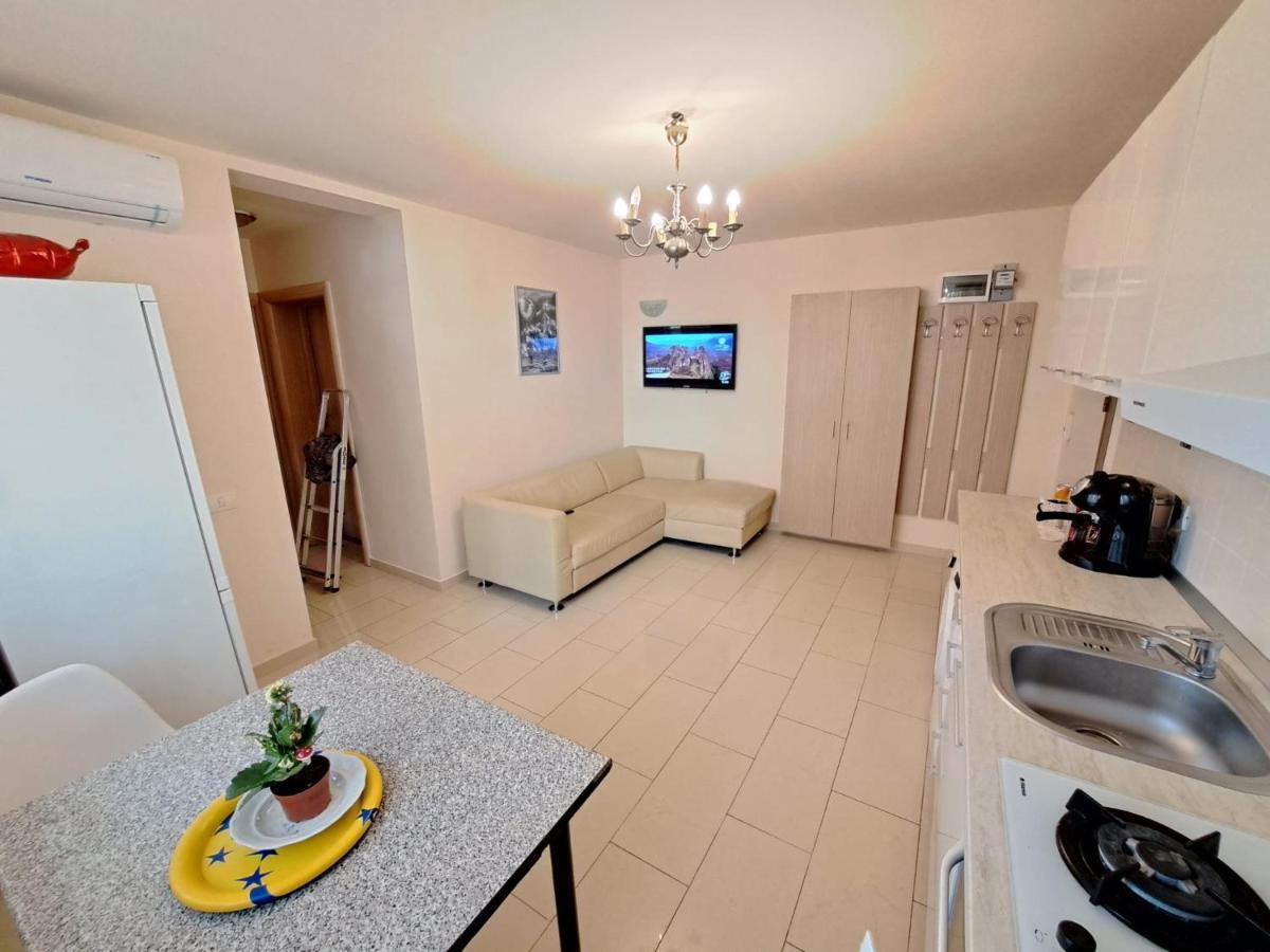 شقة أراد  في Bine Ati Venit La Maria Str Ion Alexandru Nr 1 Bl 14 Ap 1 المظهر الخارجي الصورة